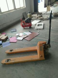 家具廠設備更新換代 斷料鋸、砂光機等木工與建筑機械的優化處理方案